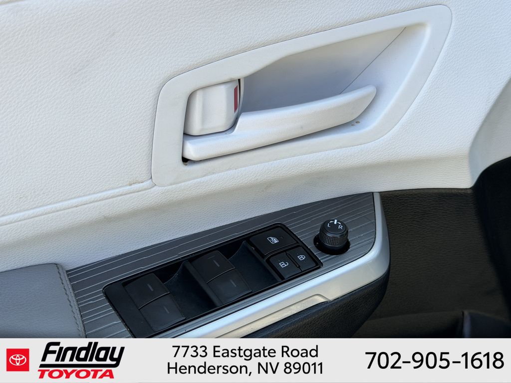 Used 2025 Toyota Sienna Van