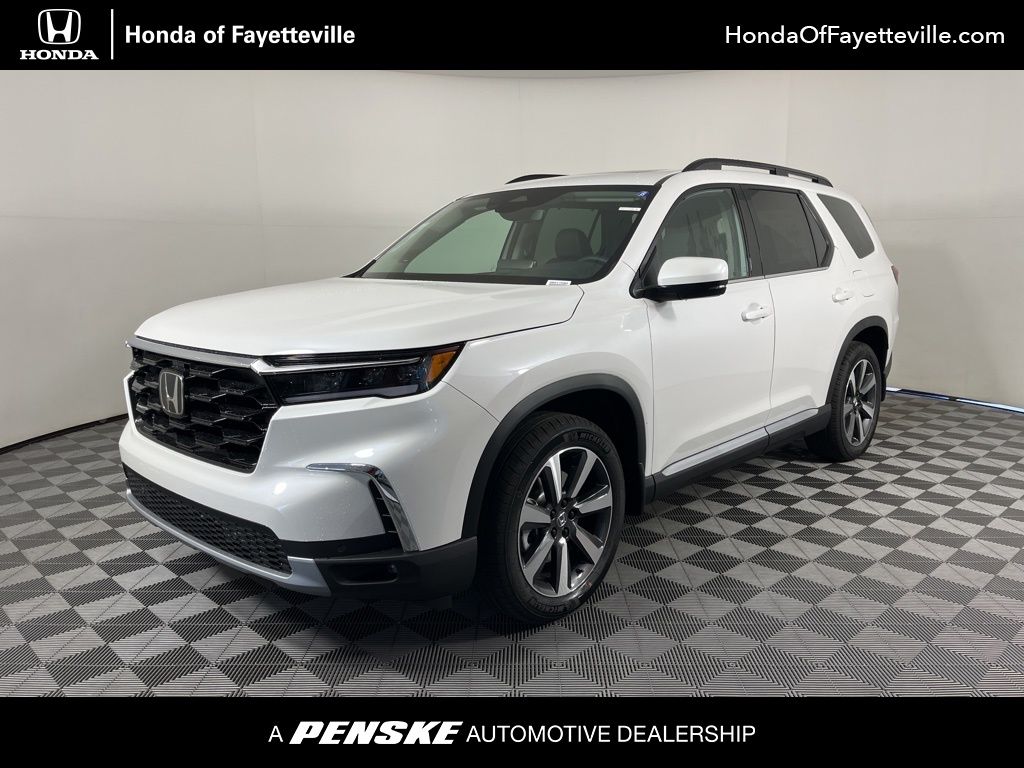 2025 Honda Pilot Touring -
                Fayetteville, AR