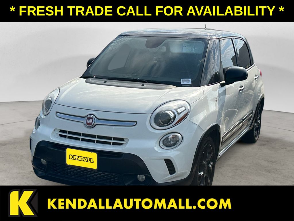White 2016 FIAT 500L Hatchback Front-Wheel Drive 6-Speed Automatic