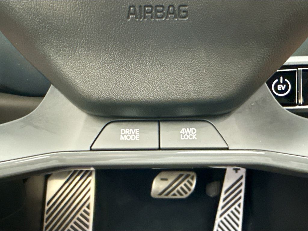 Thumbnail: 2024 Kia EV9 - 13