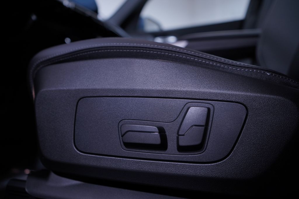 Thumbnail: 2026 BMW X1 - 12