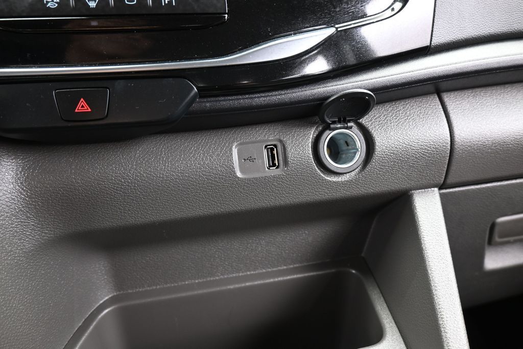 Used 2024 Oxford White Ford XLT image 27