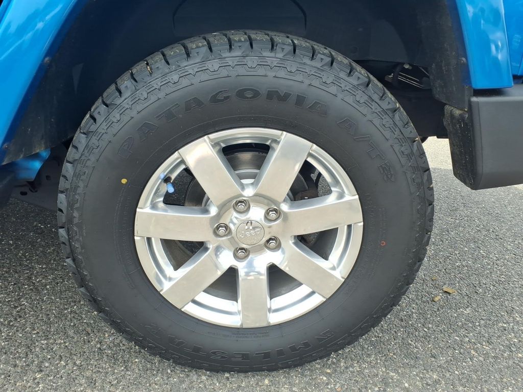 used 2015 Jeep Wrangler car, priced at $16,900