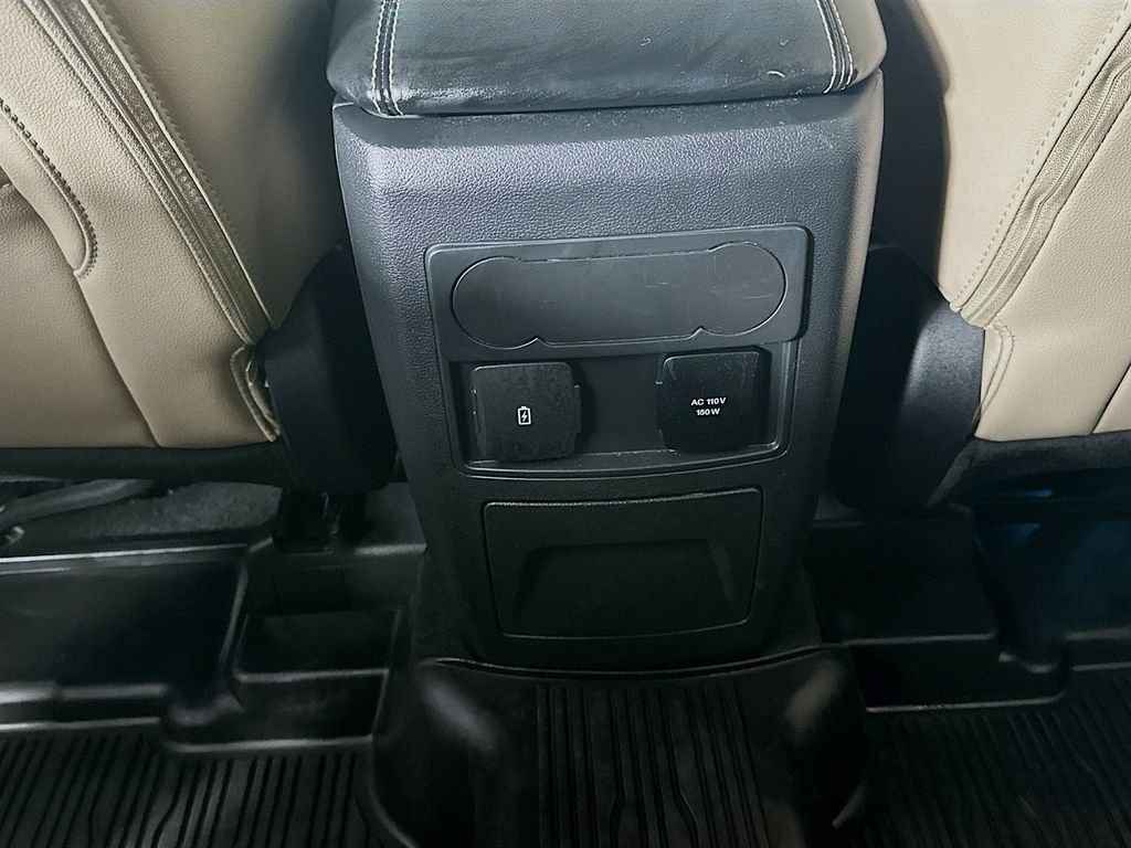 FordExplorer21