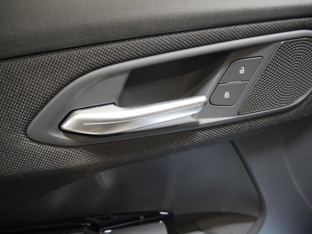 Thumbnail: 2026 Audi Q3 - 17