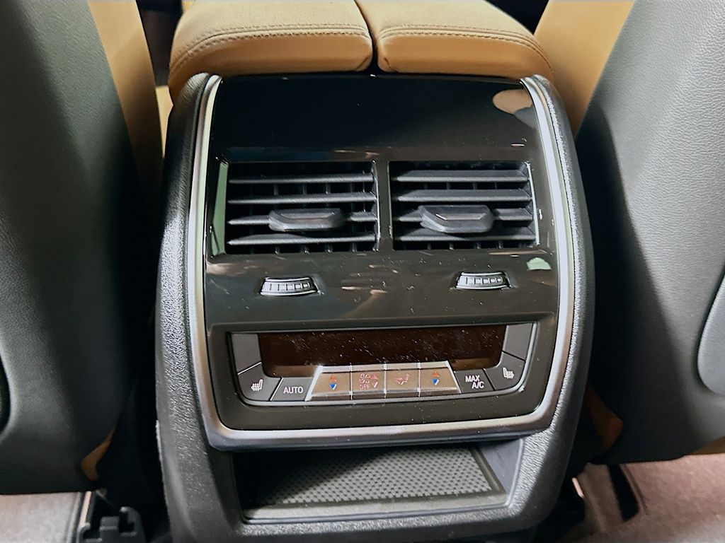 Thumbnail: 2026 BMW X5 - 18