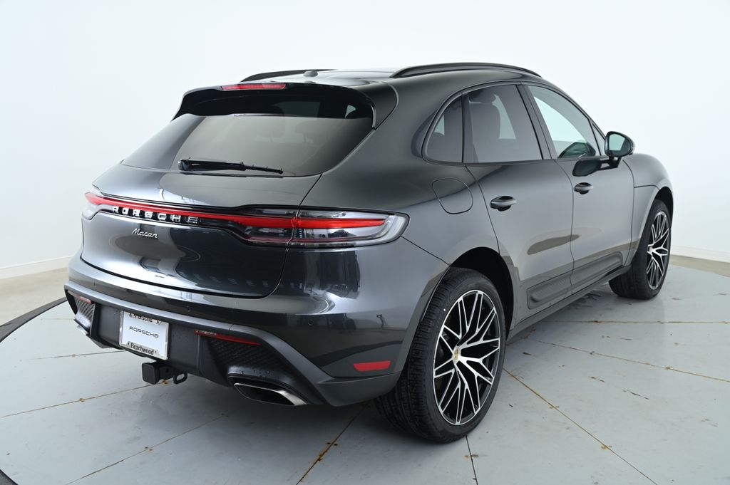 Thumbnail: 2025 Porsche Macan - 7