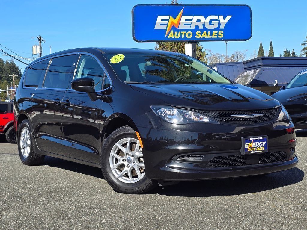 Brilliant Black Crystal Pearlcoat 2024 Chrysler Voyager Minivan Front-Wheel Drive 9-Speed Automatic