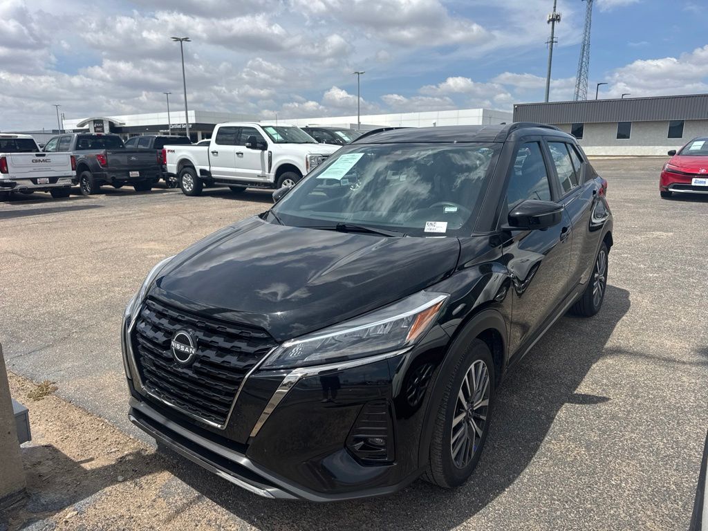 2024 Nissan Kicks SR - 2