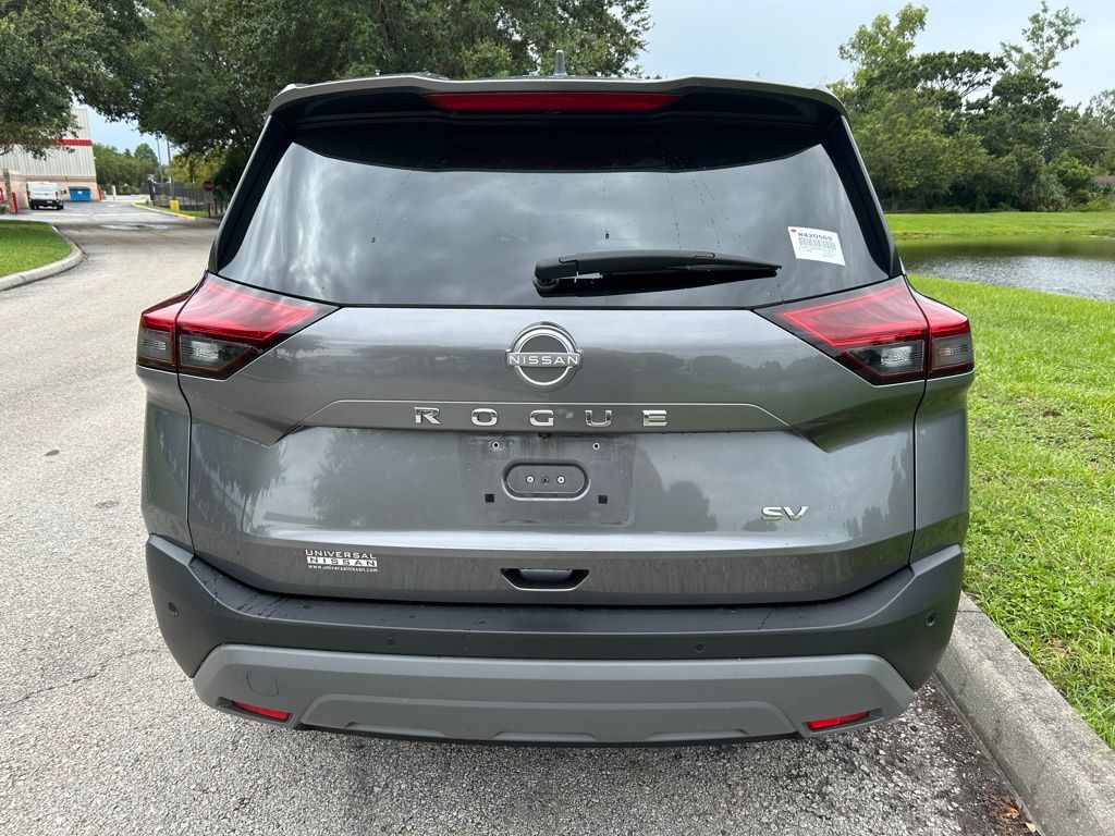 Thumbnail: 2023 Nissan Rogue - 4