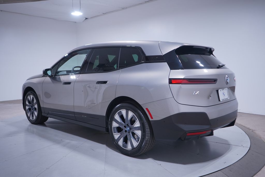 Thumbnail: 2023 BMW iX - 3