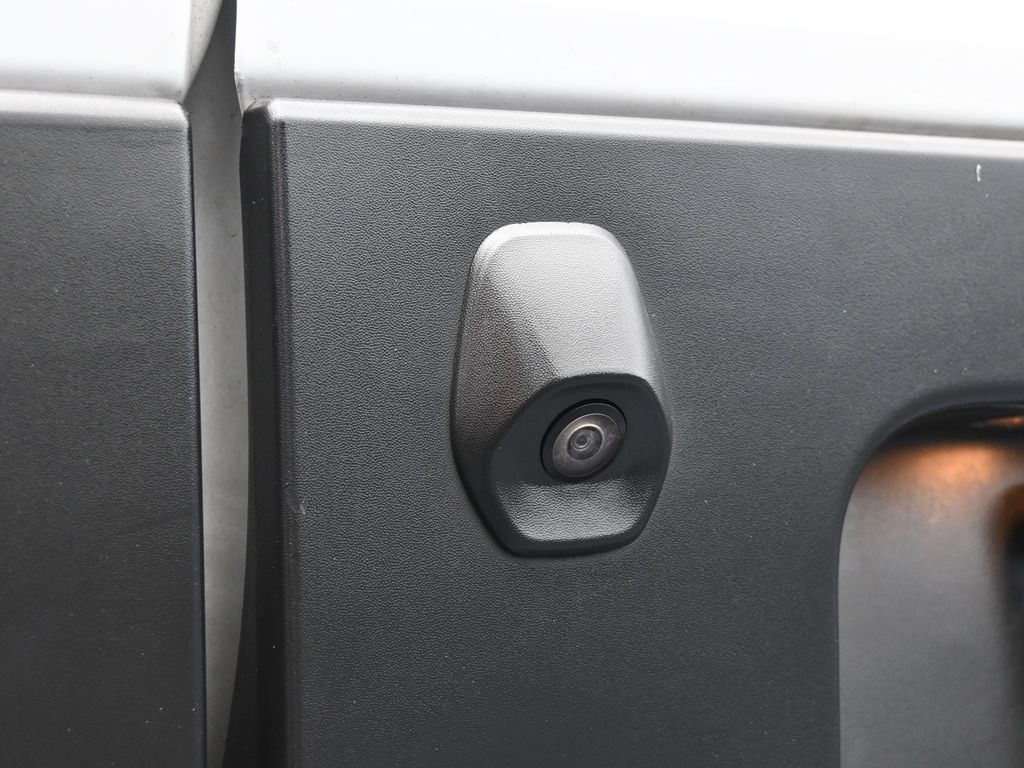 Used 2023 Oxford White Ford XLT image 32