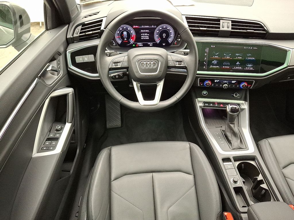 Thumbnail: 2024 Audi Q3 - 11