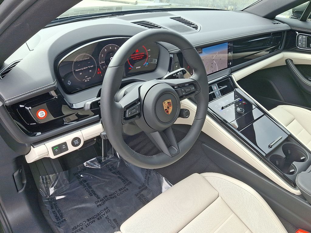 Thumbnail: 2025 Porsche Panamera - 4