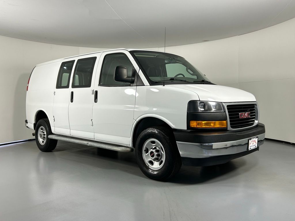 2022 GMC Savana Cargo 2500 RWD