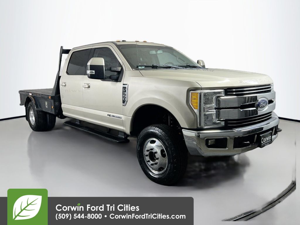 2017 Ford F-350 Super Duty Chassis Lariat Crew Cab DRW 4WD