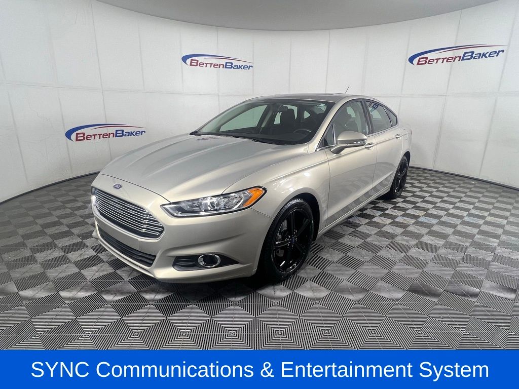 2016 Ford Fusion SE 11