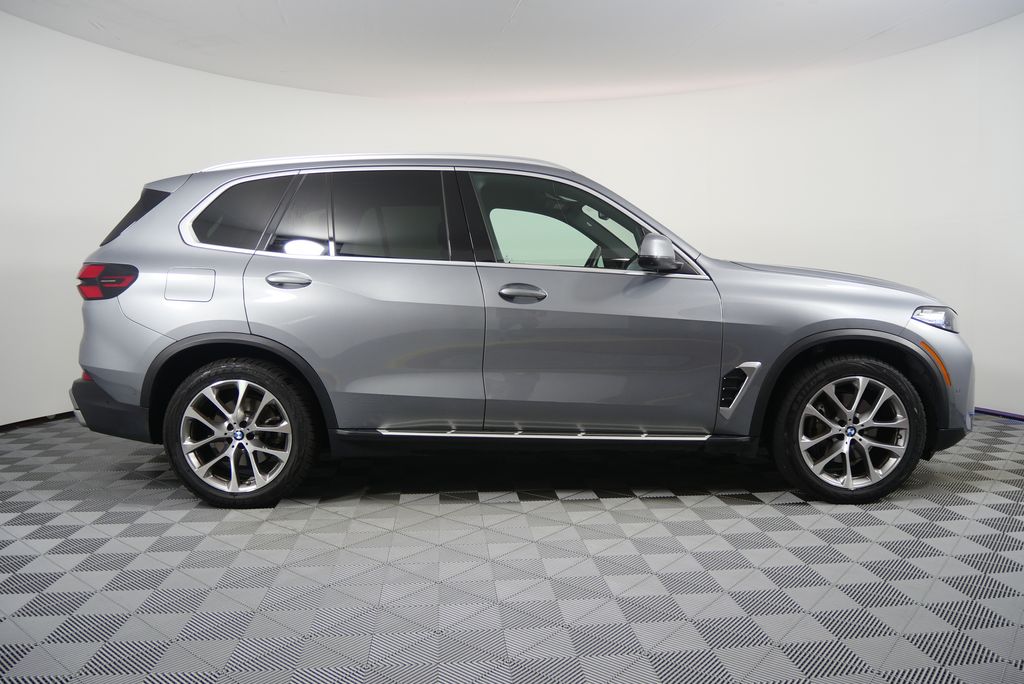 Thumbnail: 2024 BMW X5 - 2