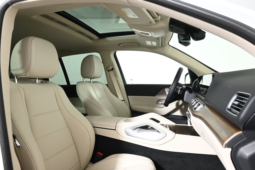 Thumbnail: 2026 Mercedes-Benz GLE - 22