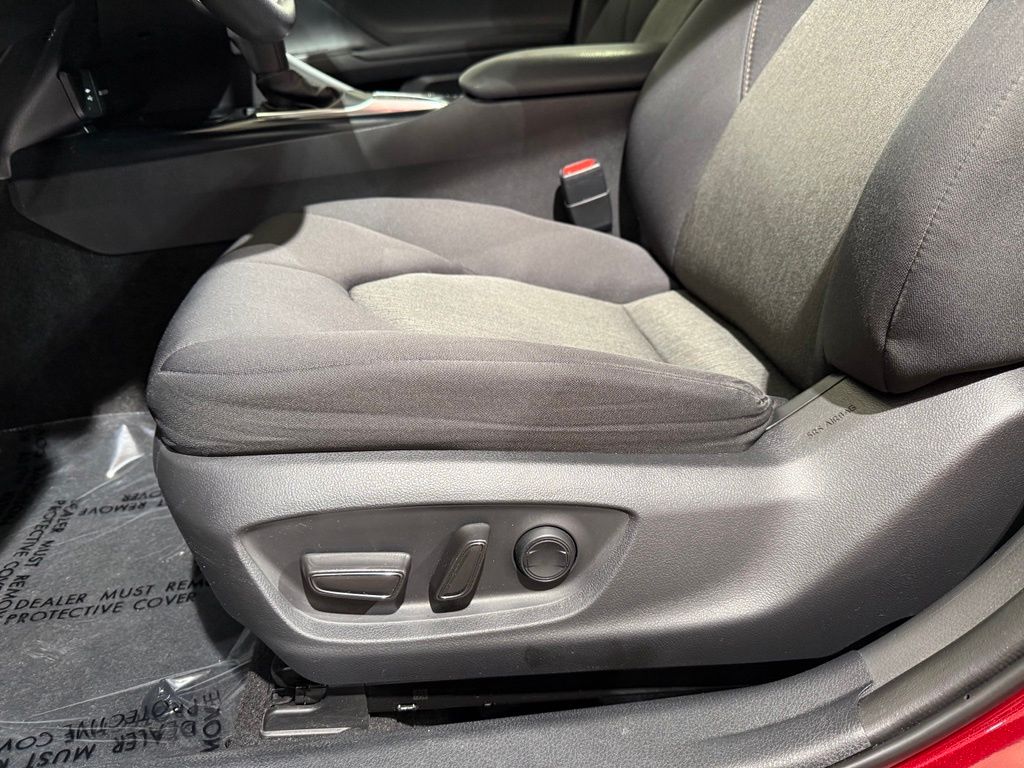 Thumbnail: 2019 Toyota Camry - 13