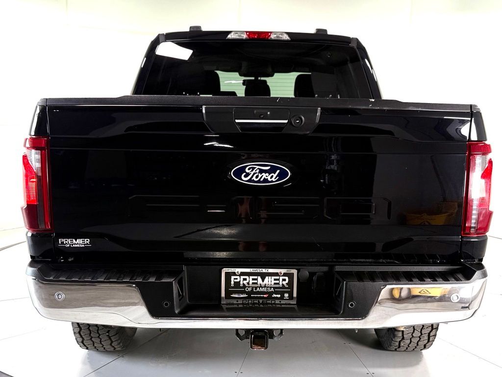 Used 2024 Black Ford XLT image 5