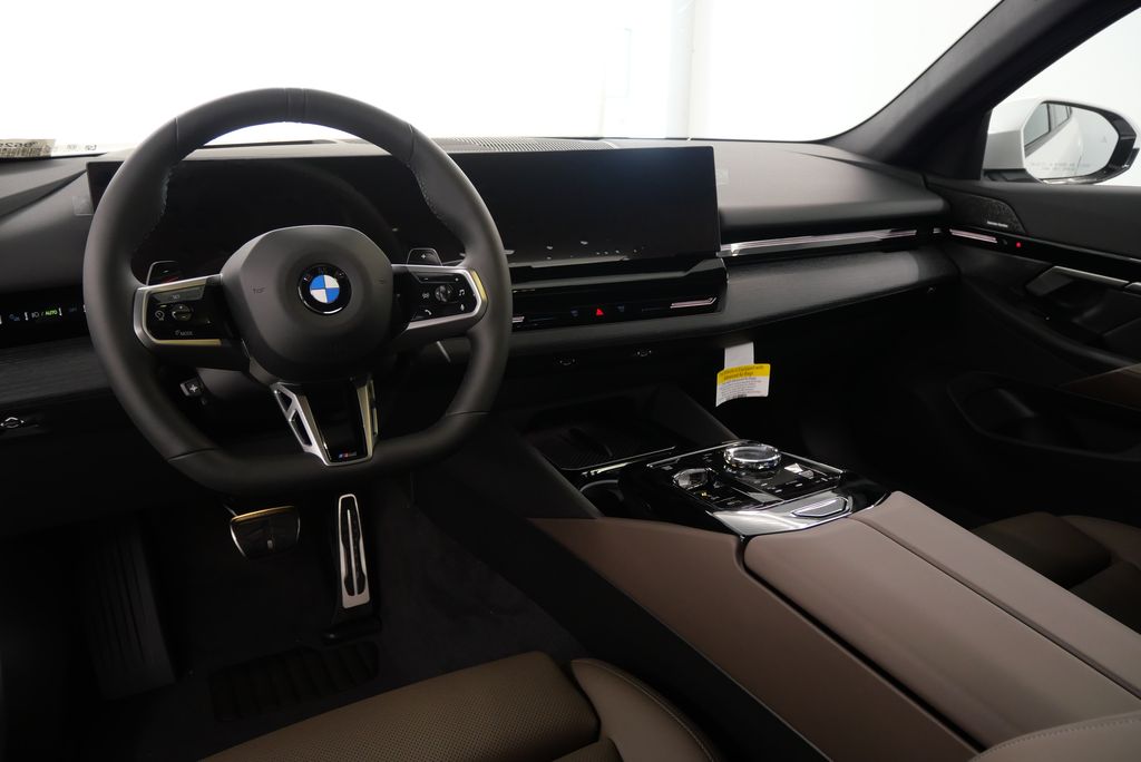 2025 BMW 5 Series 530i 19