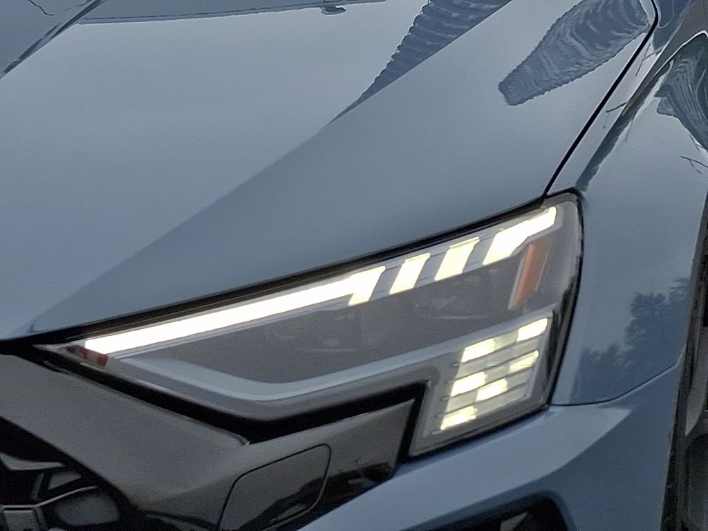 Thumbnail: 2023 Audi RS 3 - 9
