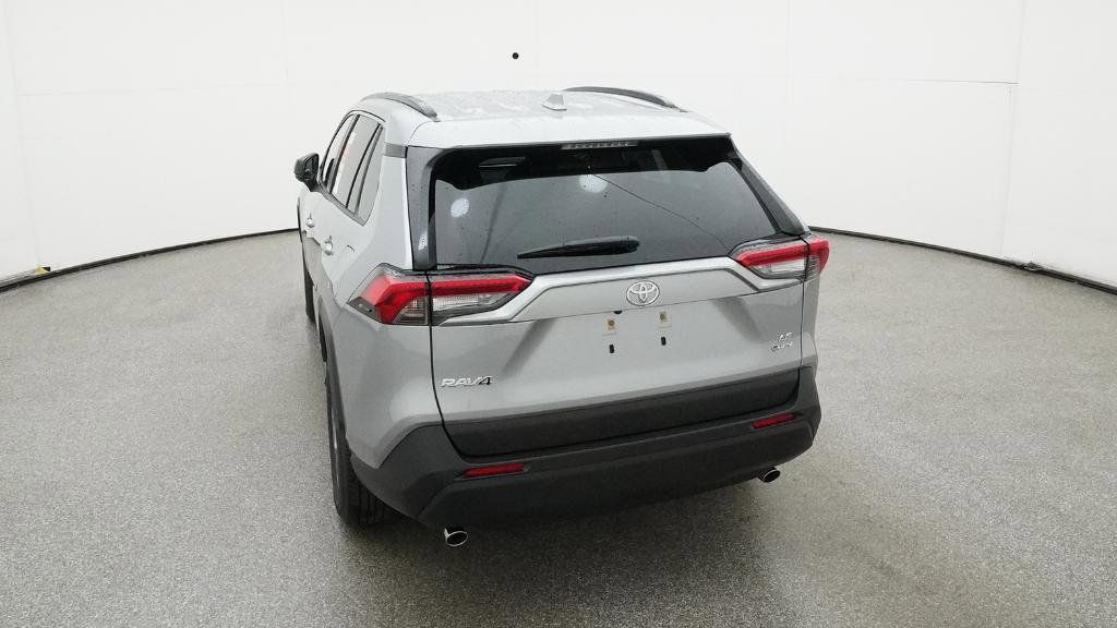2025 Toyota RAV4 LE 21