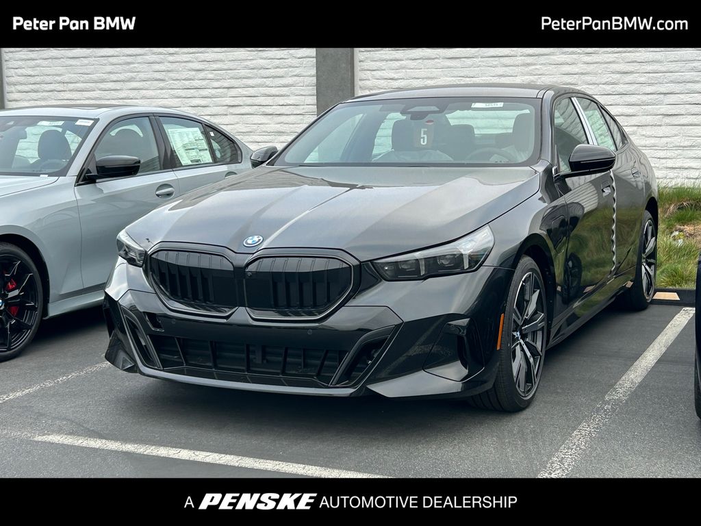 Thumbnail: 2027 BMW 5 Series - 1