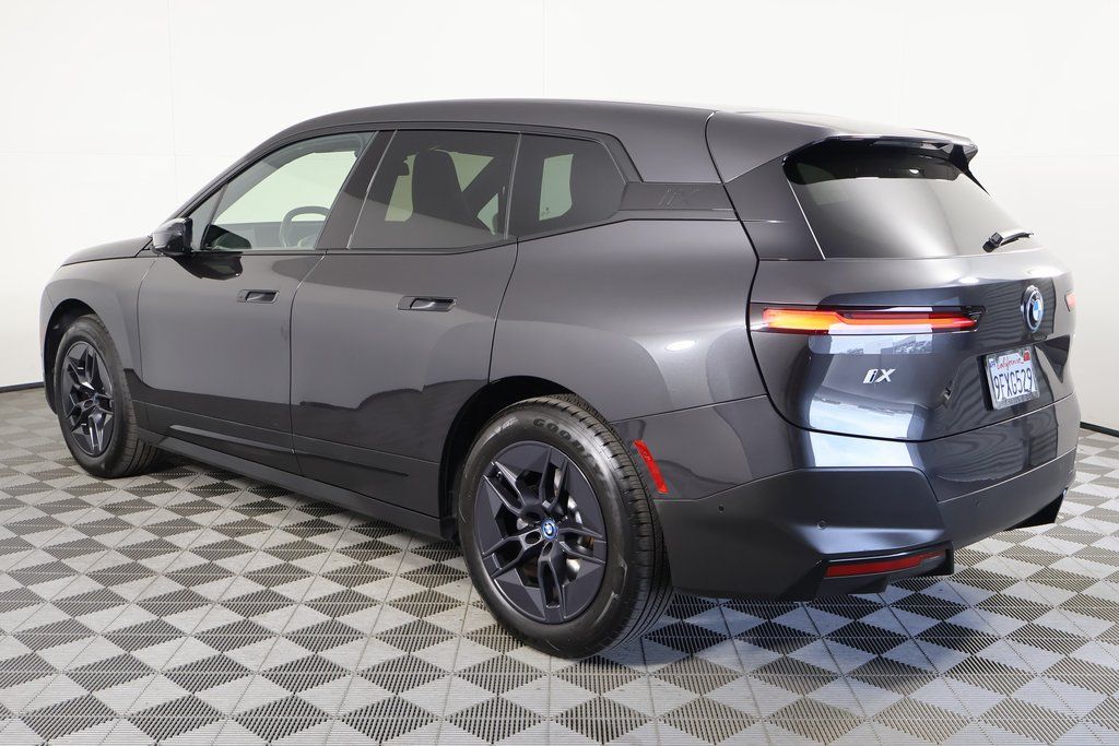 Thumbnail: 2023 BMW iX - 6