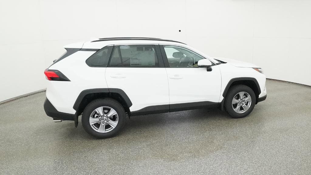 Thumbnail: 2025 Toyota RAV4 - 17