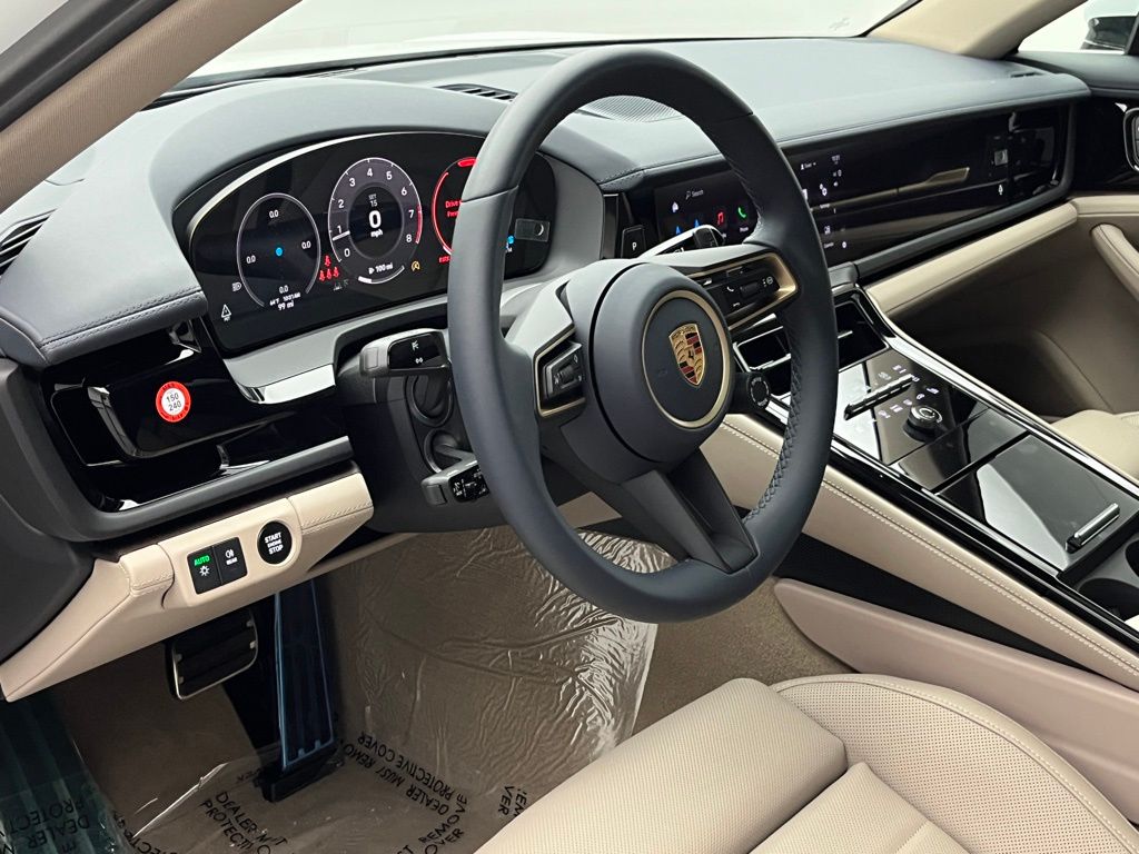 2024 Porsche Panamera 4 4