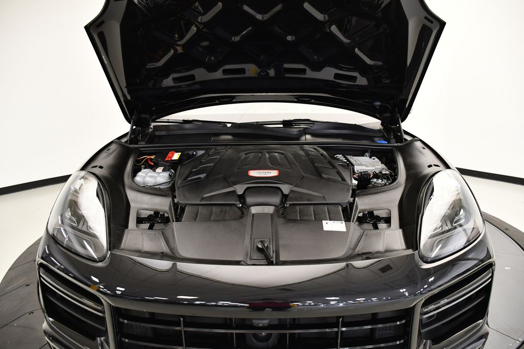 Thumbnail: 2020 Porsche Cayenne - 13