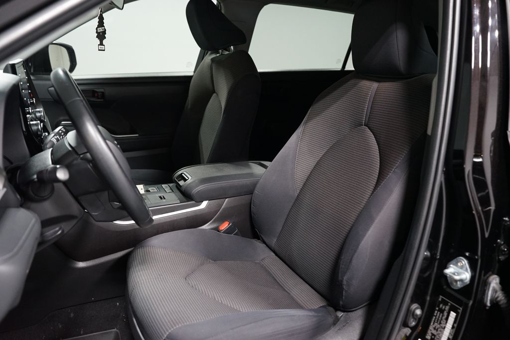 Thumbnail: 2021 Toyota Highlander - 6