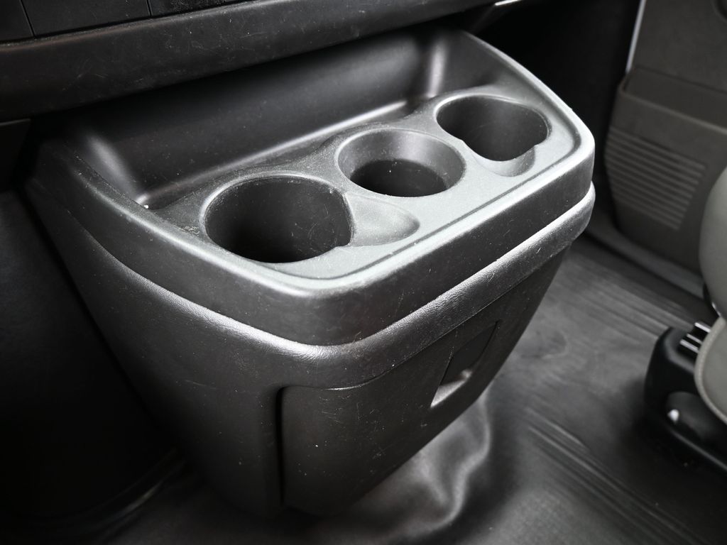 Used 2024 Summit White Chevrolet Work Van image 24