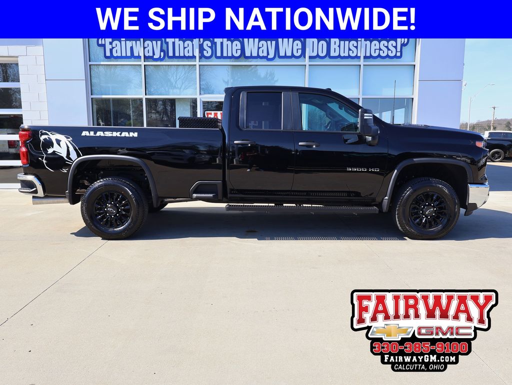 Black 2026 Chevrolet Silverado 3500HD Pickup Truck Four-Wheel Drive Automatic