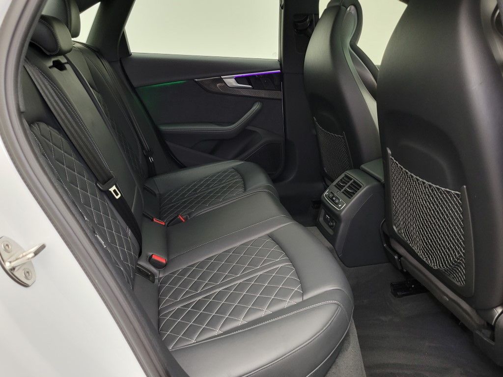 Thumbnail: 2023 Audi S4 - 15