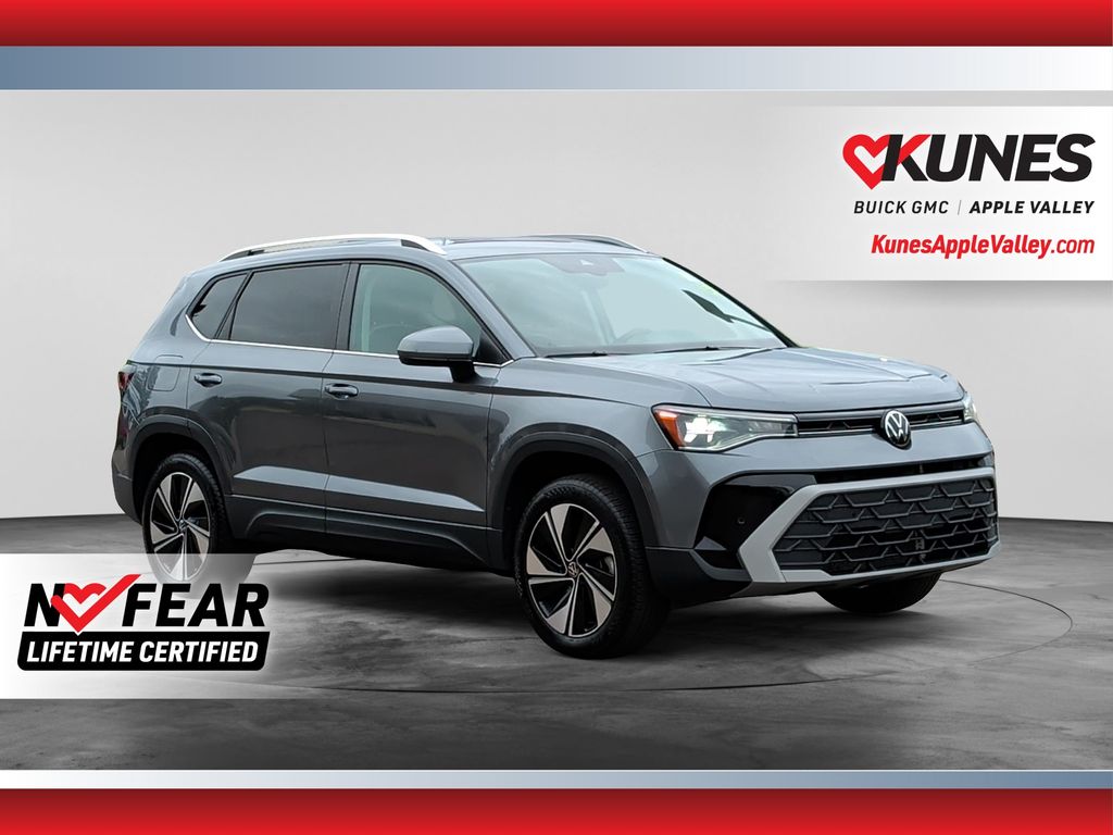 2025 Volkswagen Taos SE 4Motion