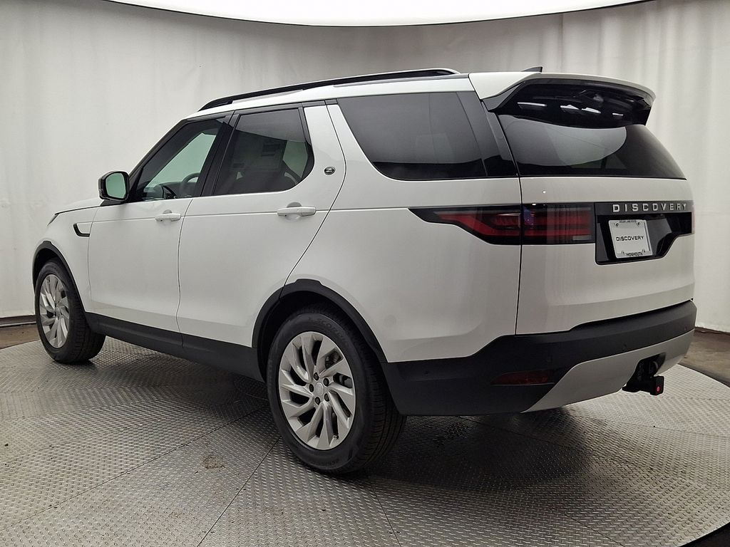 Thumbnail: 2026 Land Rover Discovery - 4