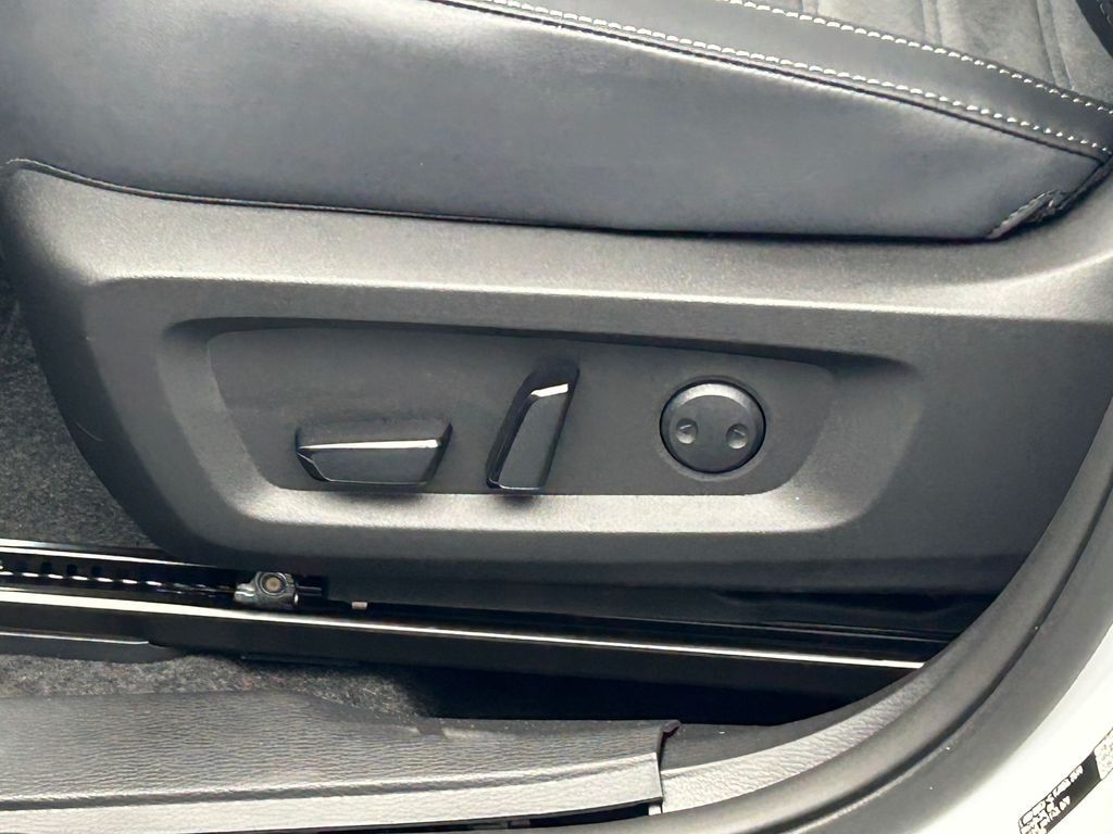 New 2026 White / Black Mitsubishi Trail Edition image 14