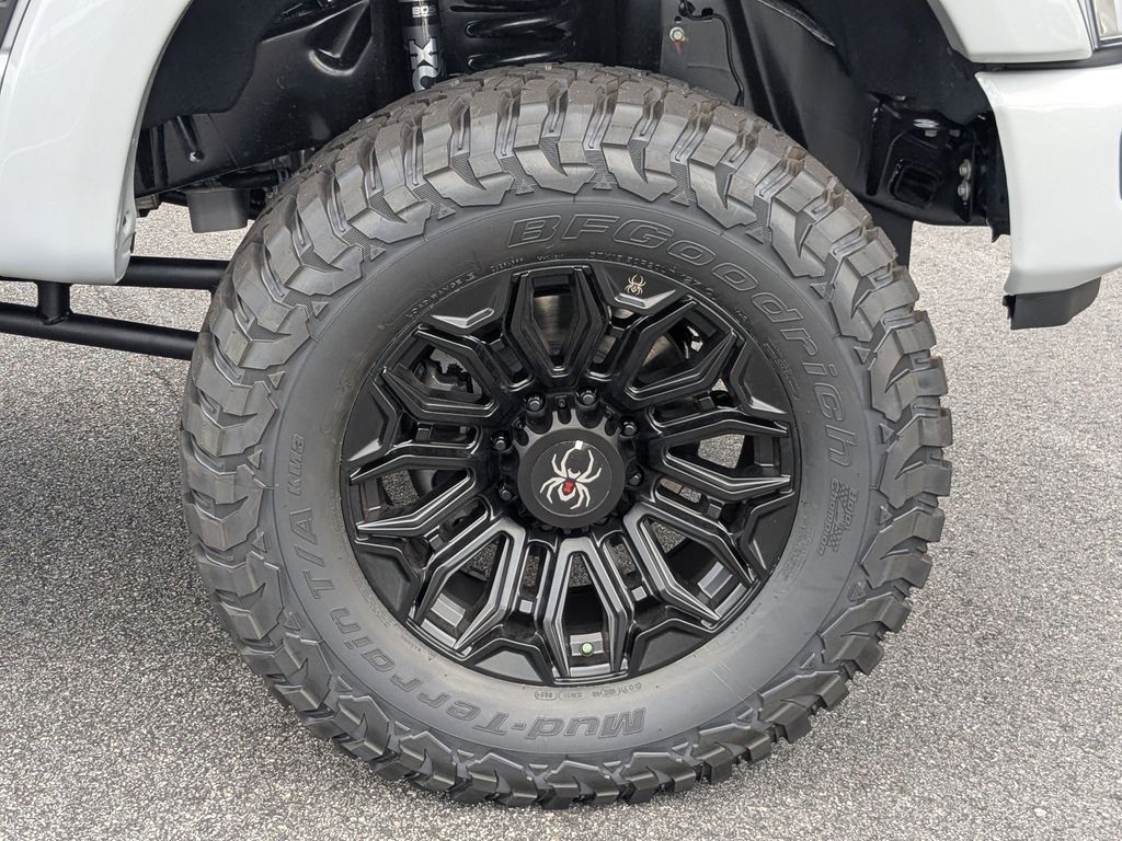 2025 Ford F-250 Black Widow