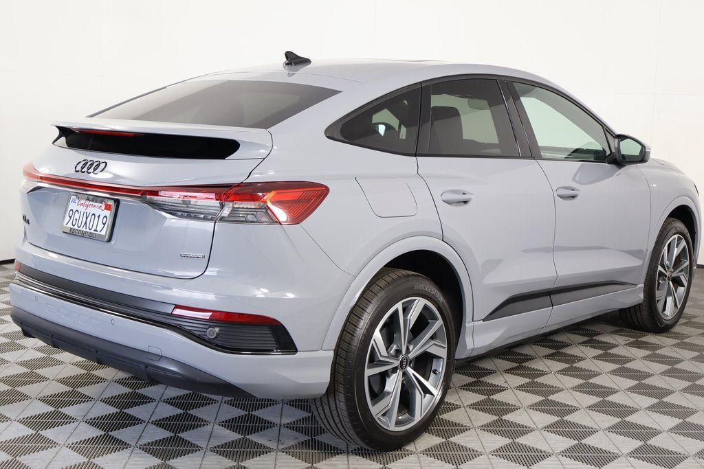 Thumbnail: 2023 Audi Q4 e-tron - 4