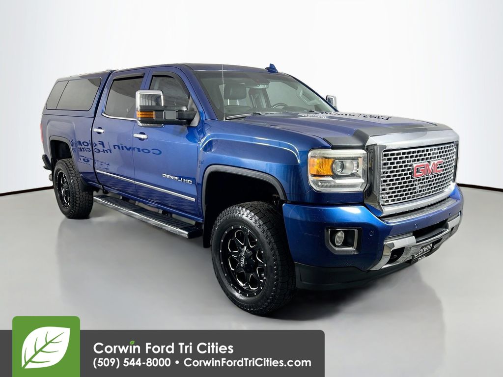 2016 GMC Sierra 2500HD Denali Crew Cab SB 4WD