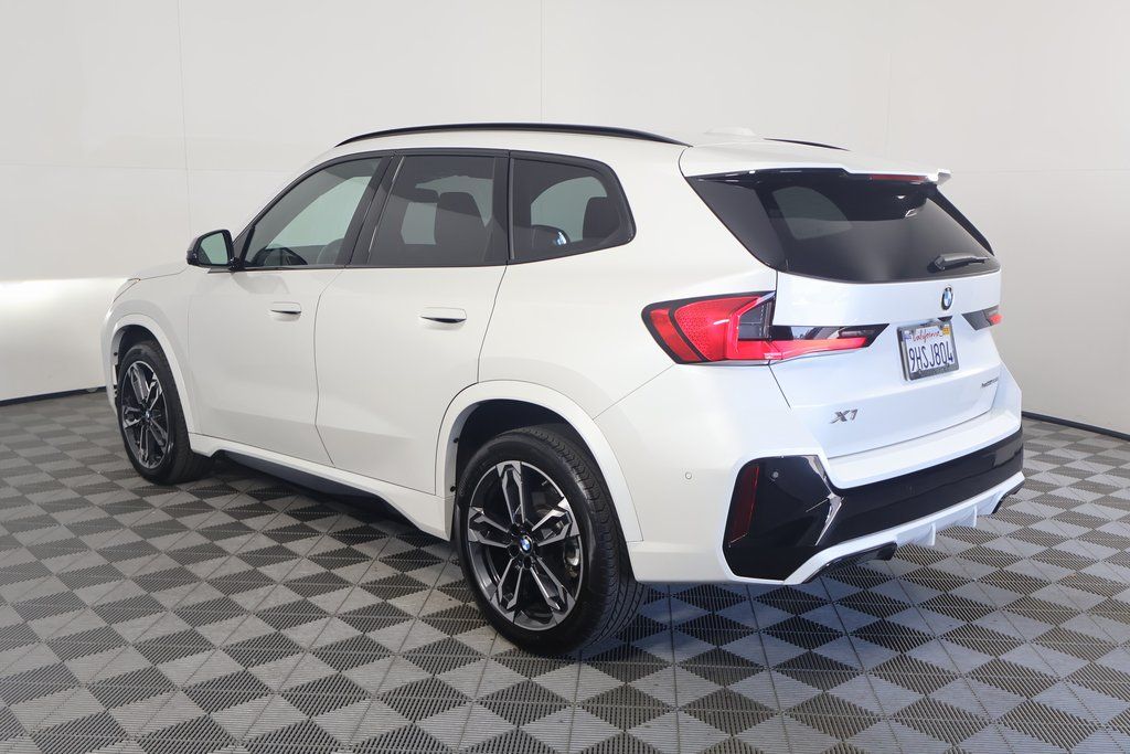 Thumbnail: 2023 BMW X1 - 6