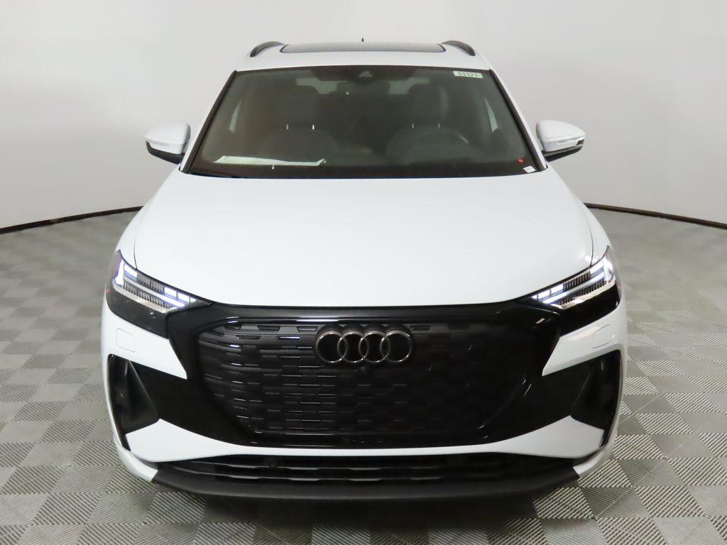 Thumbnail: 2025 Audi Q4 e-tron - 8