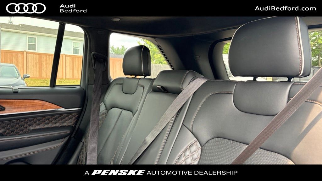 Thumbnail: 2022 Jeep Grand Cherokee - 21
