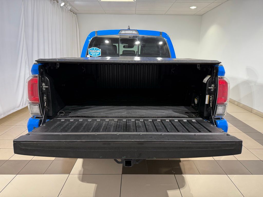 Thumbnail: 2019 Toyota Tacoma - 11
