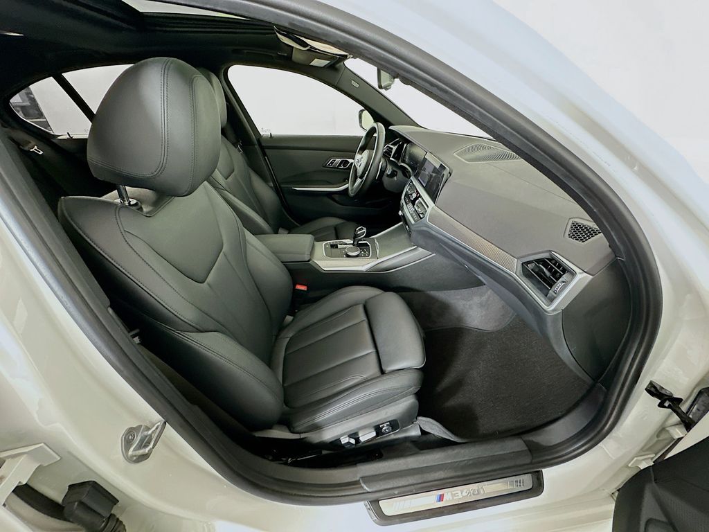 Thumbnail: 2020 BMW 3 Series - 29