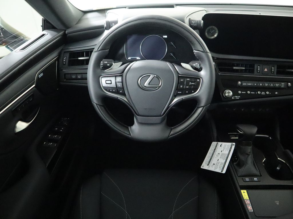 Used 2025 White Lexus 300h Luxury image 11