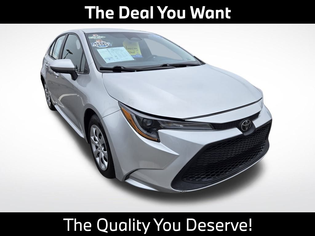 Classic Silver Metallic 2024 Toyota Corolla LE FWD Sedan Front-Wheel Drive Continuously Variable Transmission